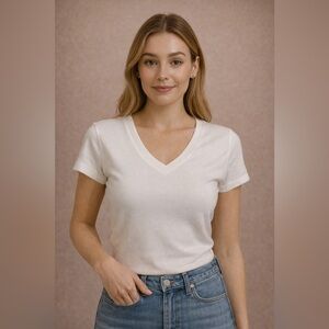 Wild Fable White V-Neck Short Sleeve Tee